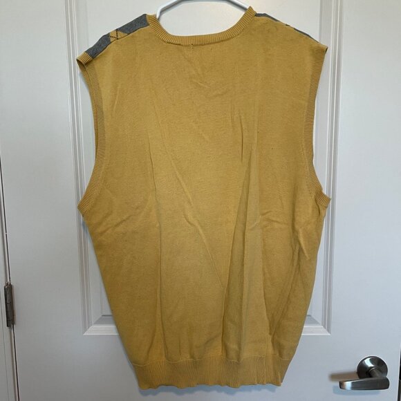 Izod Mens Sleeveless Argyle Sweater Vest Yellow Gray Size L Classic Preppy Knit - Picture 2 of 10